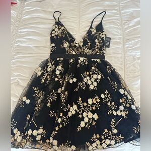 Mini black and gold floral dress #partydress